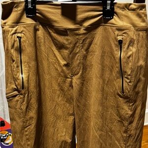 Athleta Casual Brown Extremely Stretchy Cargo Pants